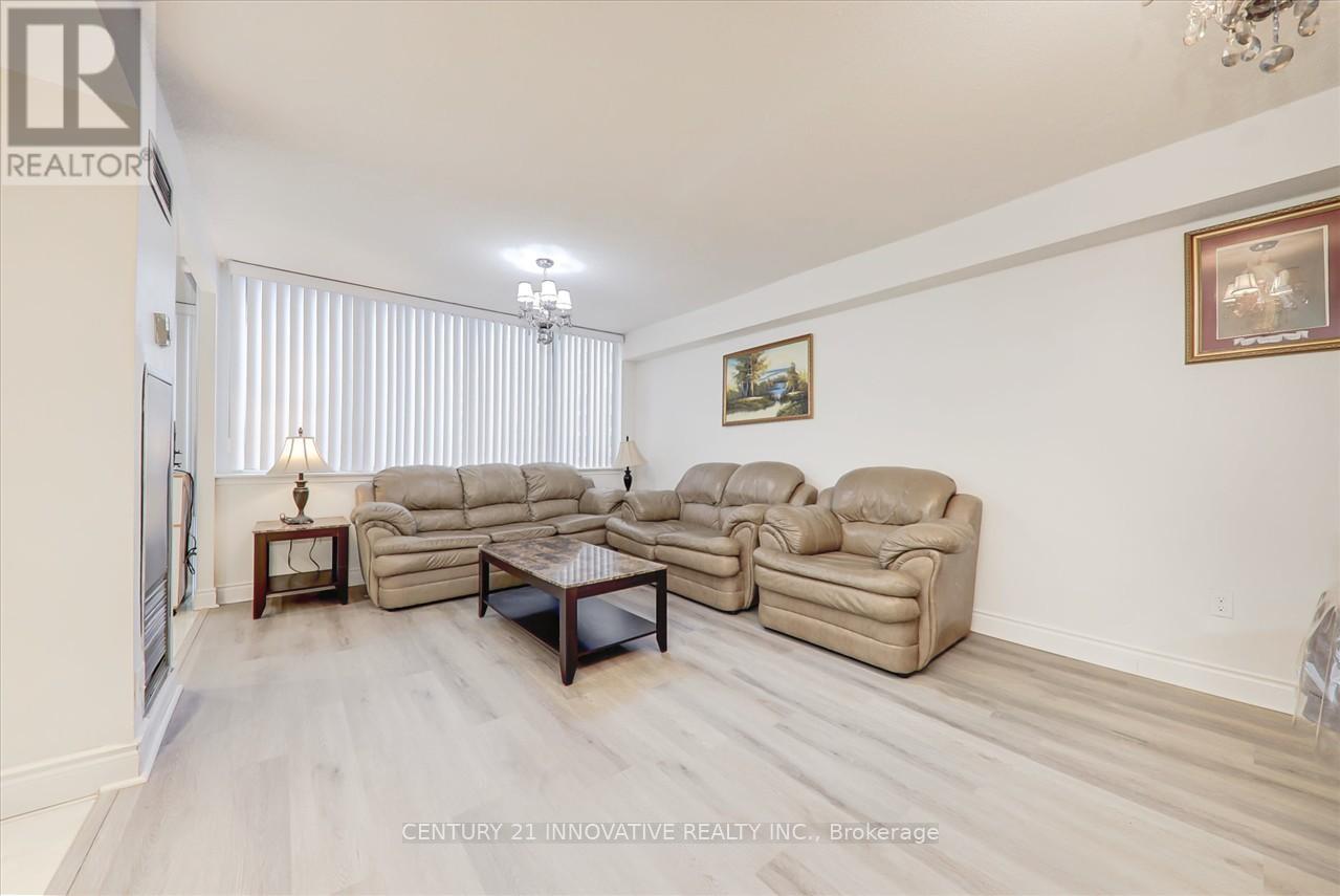 Photo 9 of 1004 10 Markbrook Lane, Toronto ON