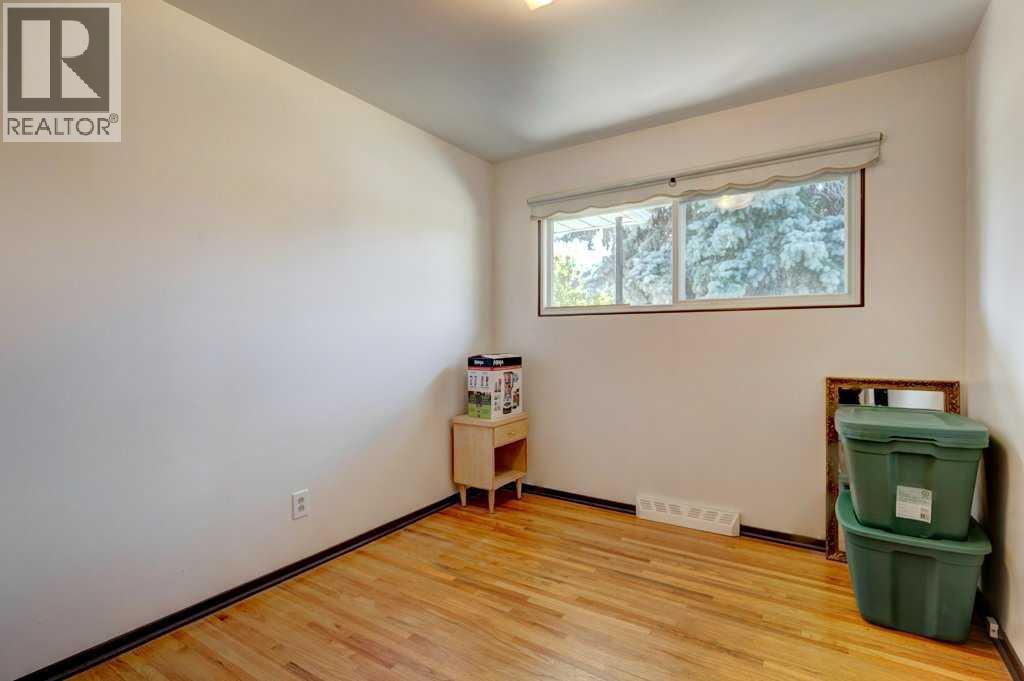 Single Family House Bungalow for Sale in   Avenue SW Haysboro Calgary 