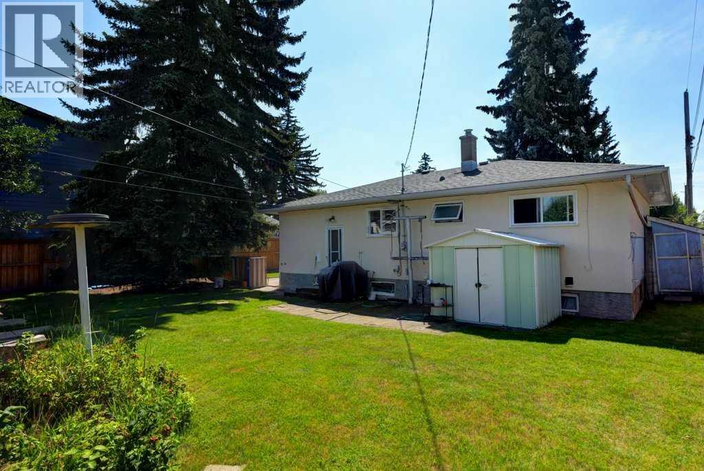 Single Family House Bungalow for Sale in   Avenue SW Haysboro Calgary 