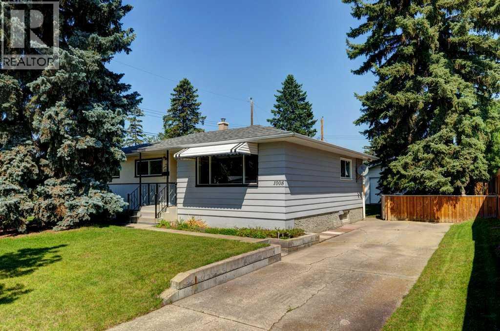 Single Family House Bungalow for Sale in   Avenue SW Haysboro Calgary 