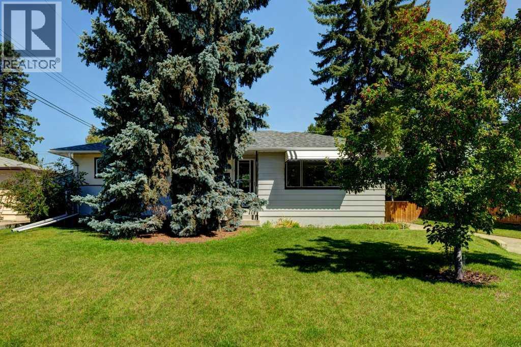 Single Family House Bungalow for Sale in   Avenue SW Haysboro Calgary 