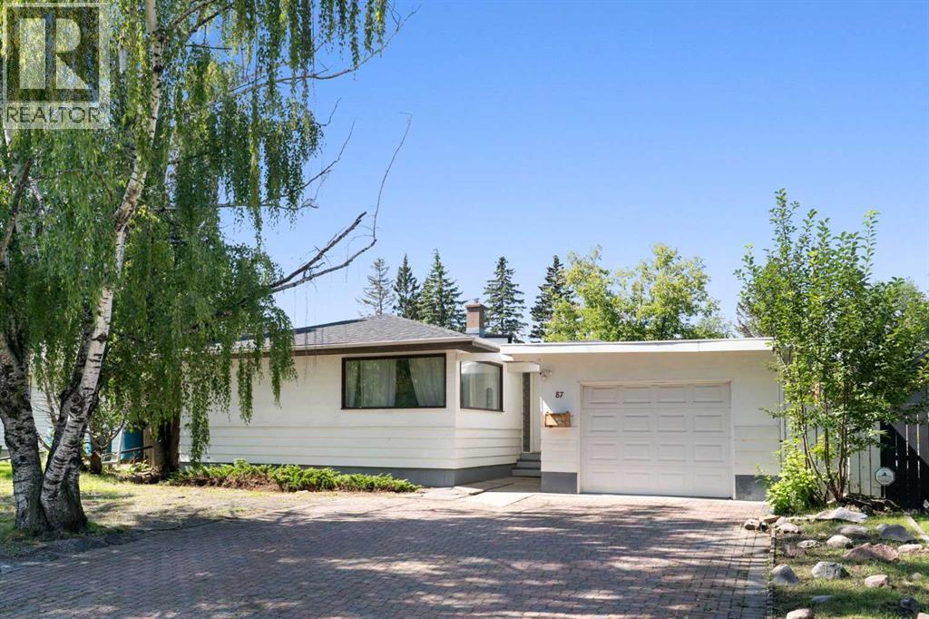87 Hillgrove Drive SW, Calgary, Alberta