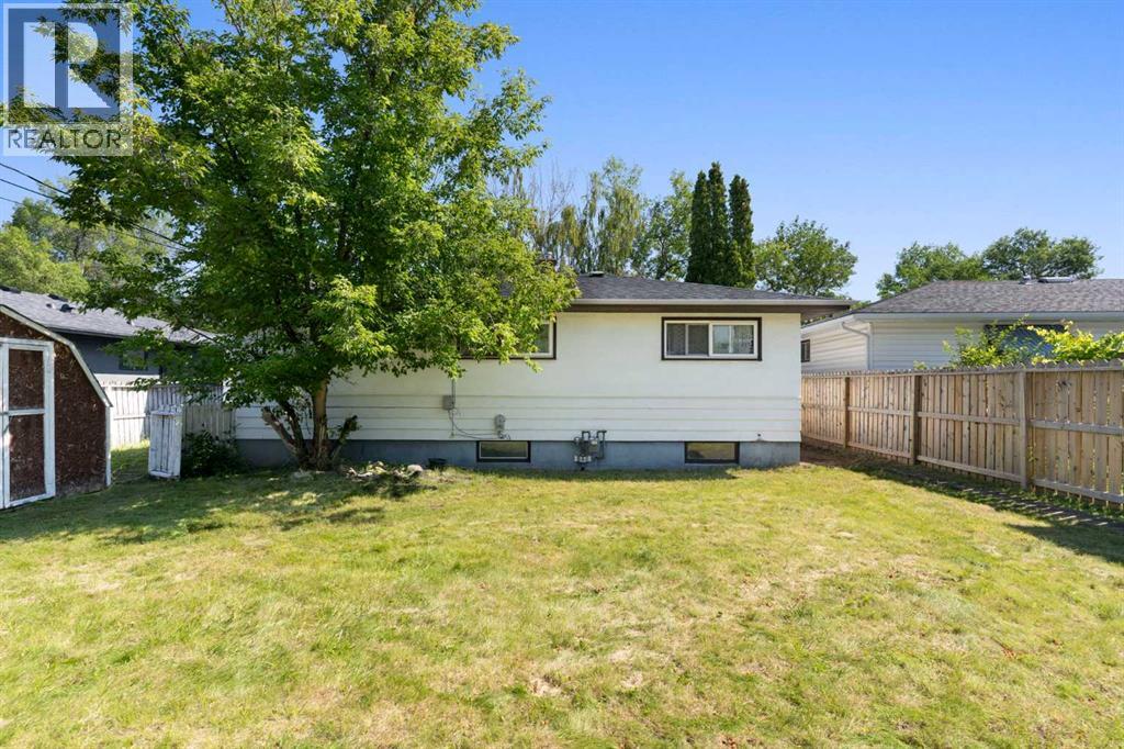 Single Family House Bungalow for Sale in  Hillgrove Drive SW Haysboro Calgary 