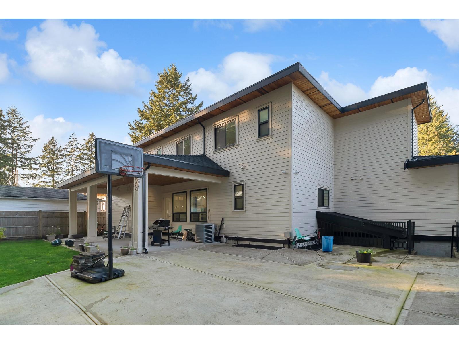 Photo 1 of 11748 82 Avenue, Delta BC