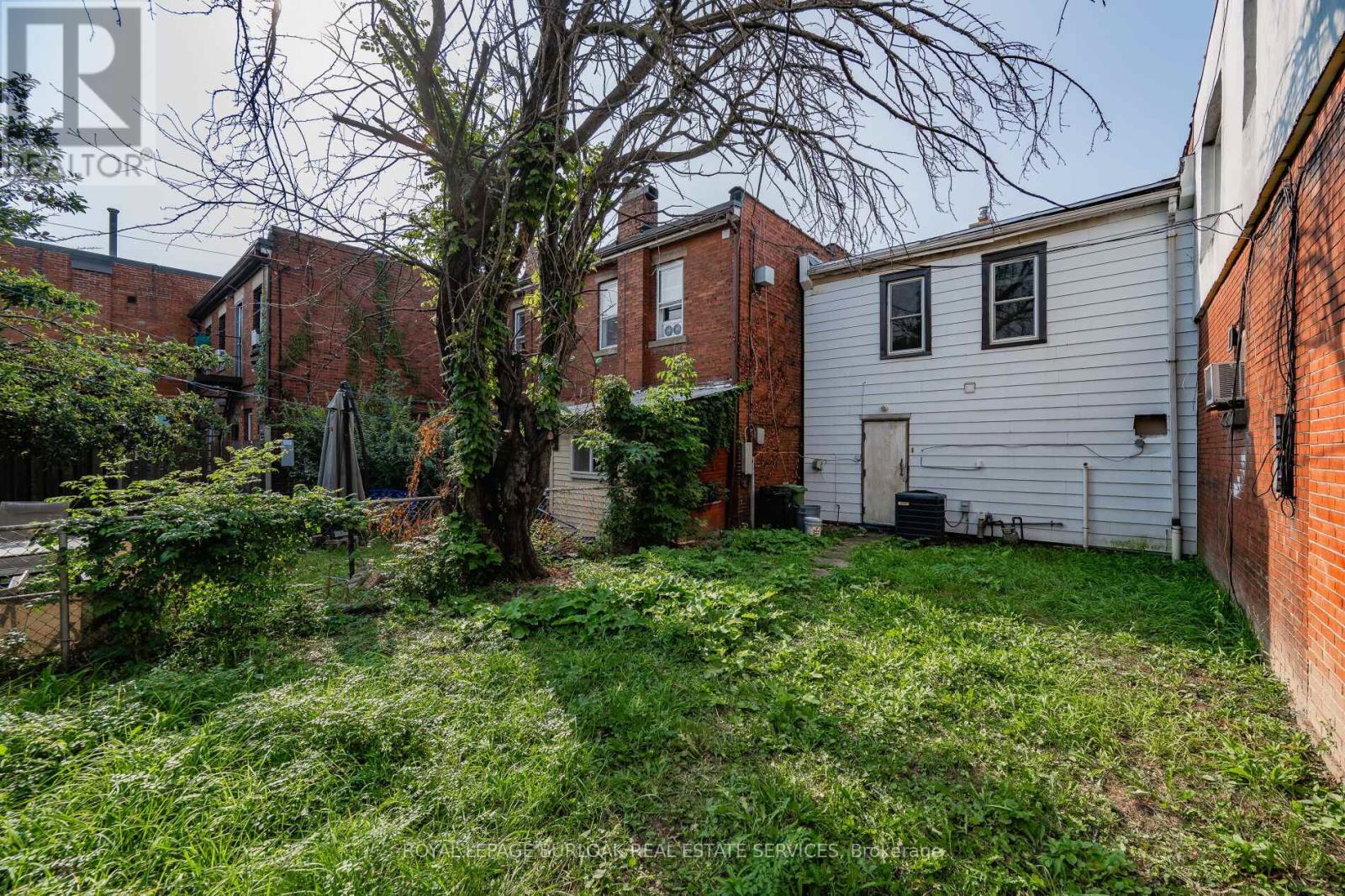Photo 31 of 1345 Main Street E, Hamilton ON