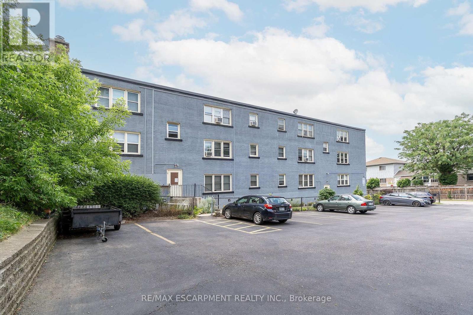 Photo 9 of 14 1759 King Street E, Hamilton ON