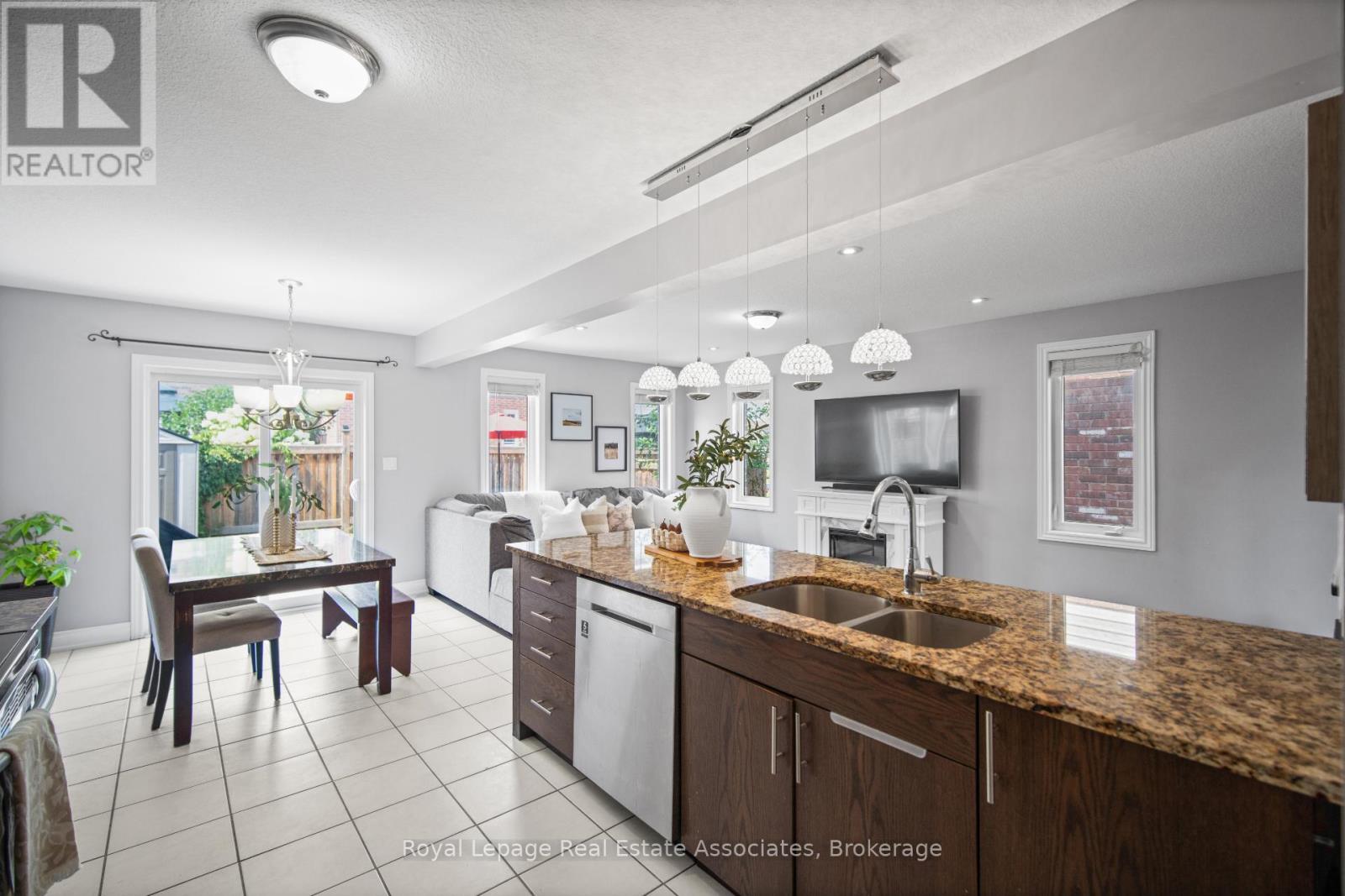 Photo 12 of 439 Moorlands Crescent, Kitchener ON
