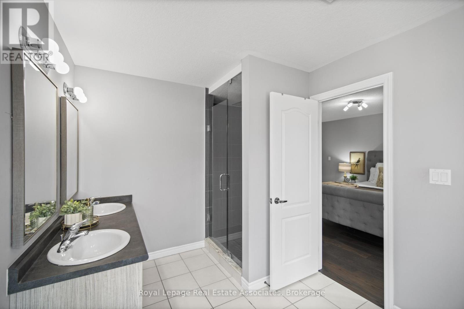 Photo 23 of 439 Moorlands Crescent, Kitchener ON