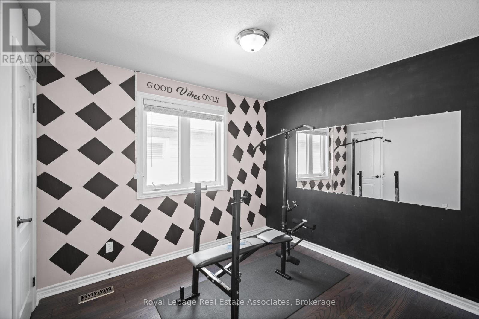 Photo 35 of 439 Moorlands Crescent, Kitchener ON