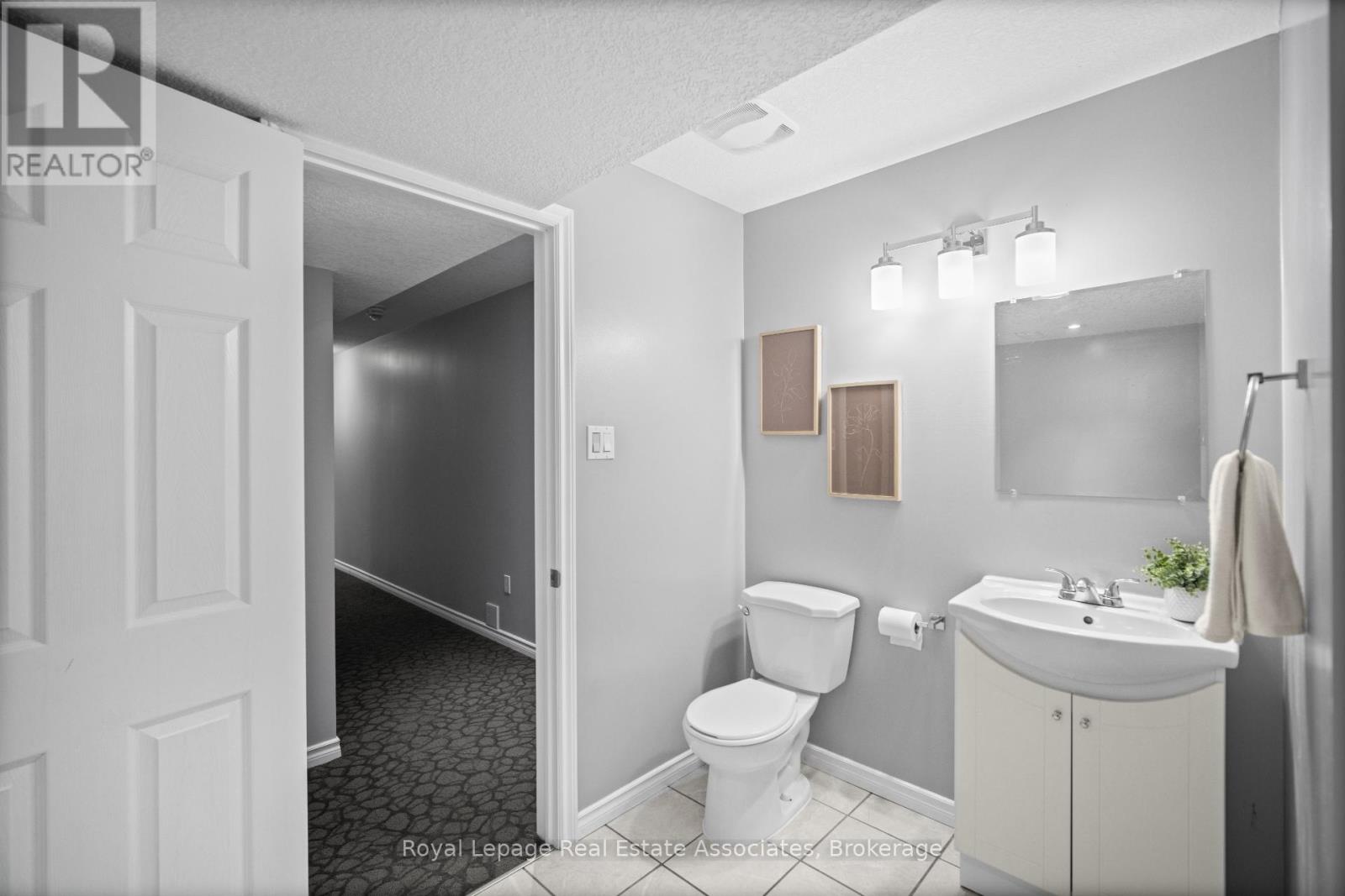 Photo 43 of 439 Moorlands Crescent, Kitchener ON