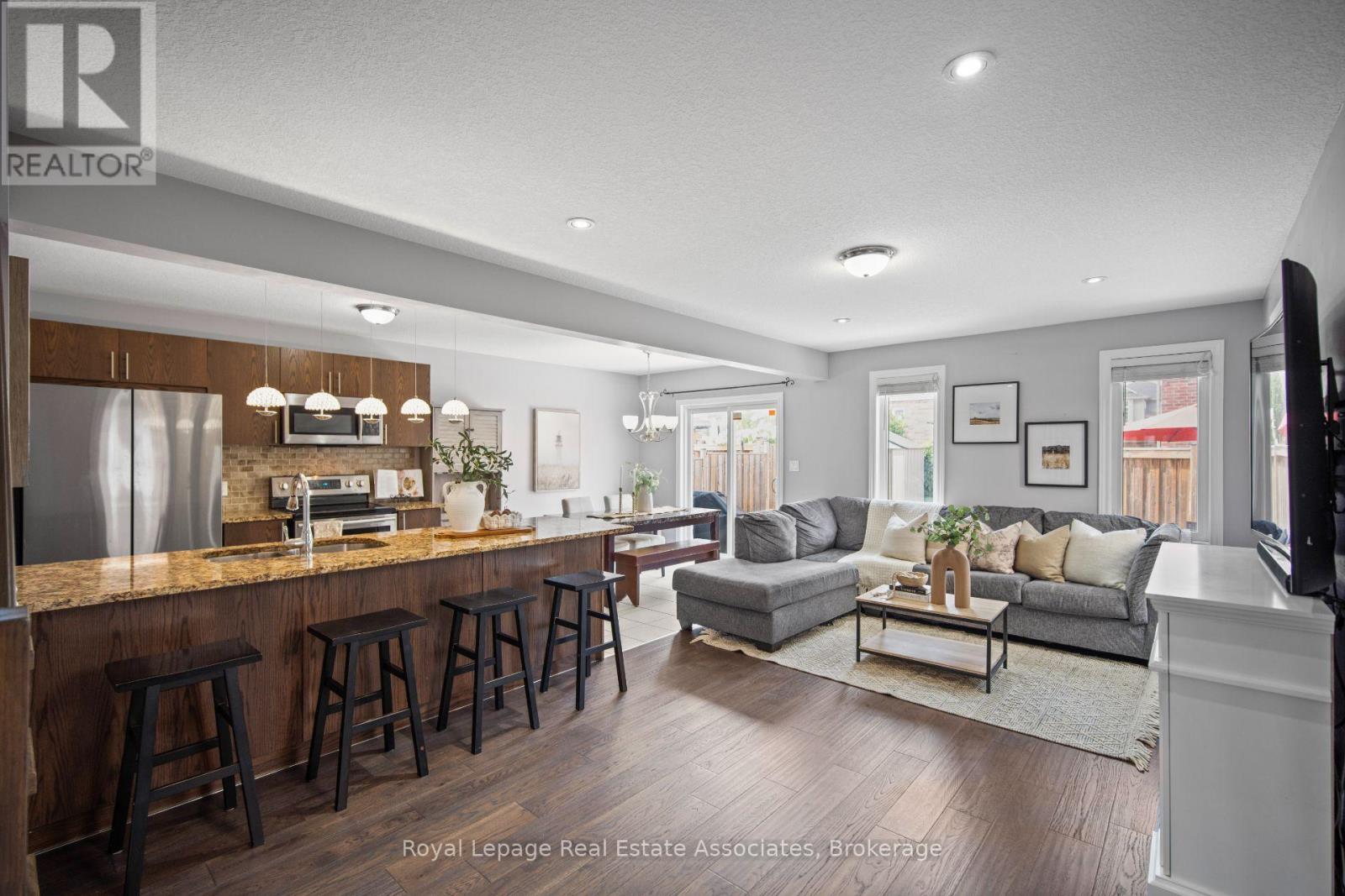 Photo 5 of 439 Moorlands Crescent, Kitchener ON