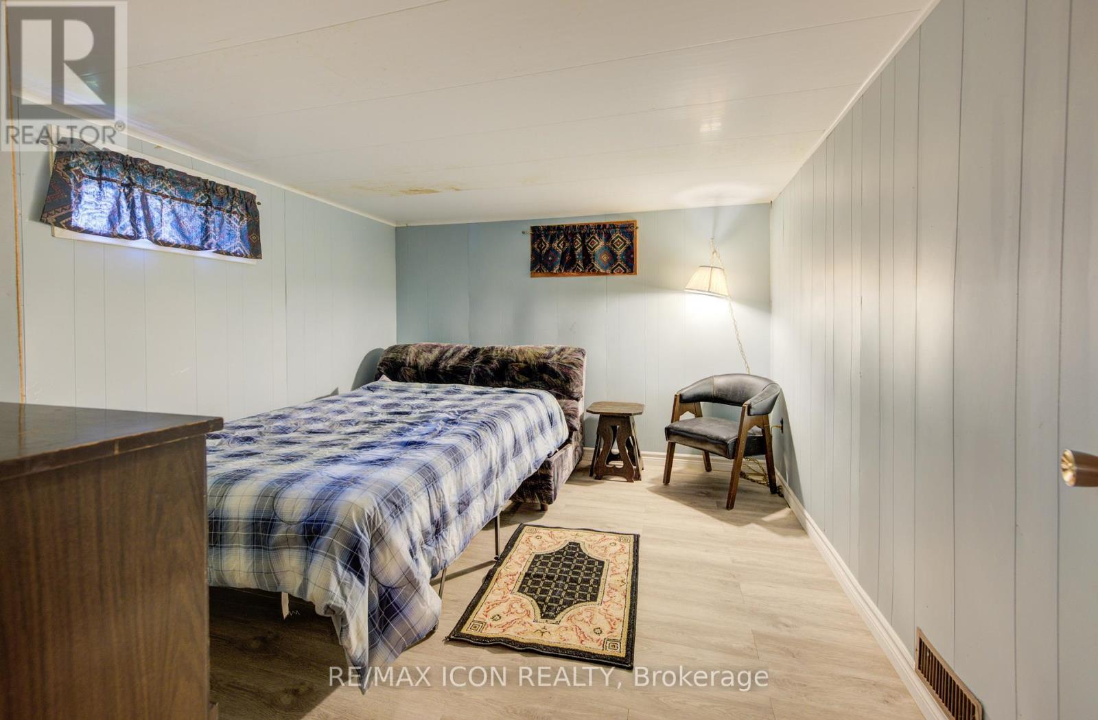 Photo 24 of 254 Wellington Street W, Wellington North ON