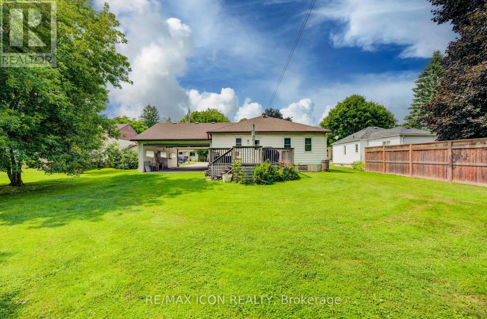 Photo 34 of 254 Wellington Street W, Wellington North ON