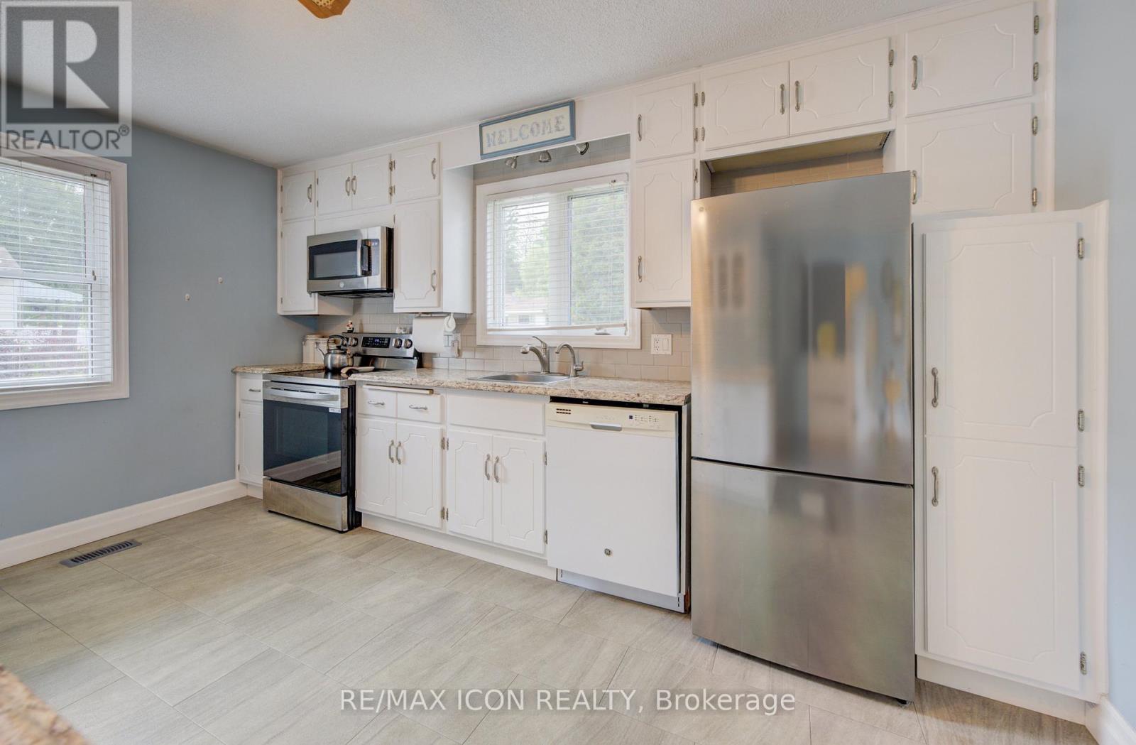 Photo 7 of 254 Wellington Street W, Wellington North ON