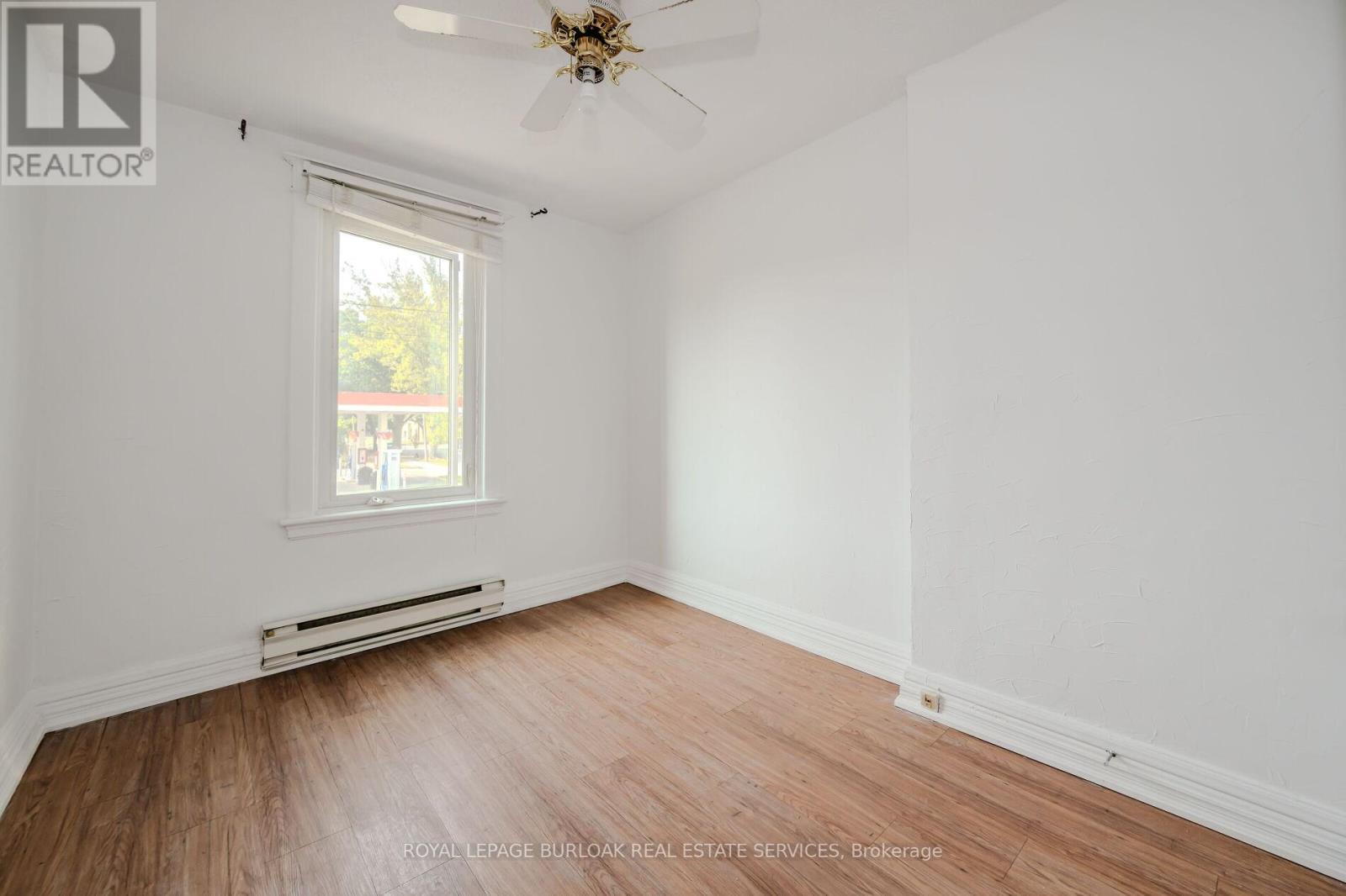 Photo 19 of 1345 Main Street E, Hamilton ON