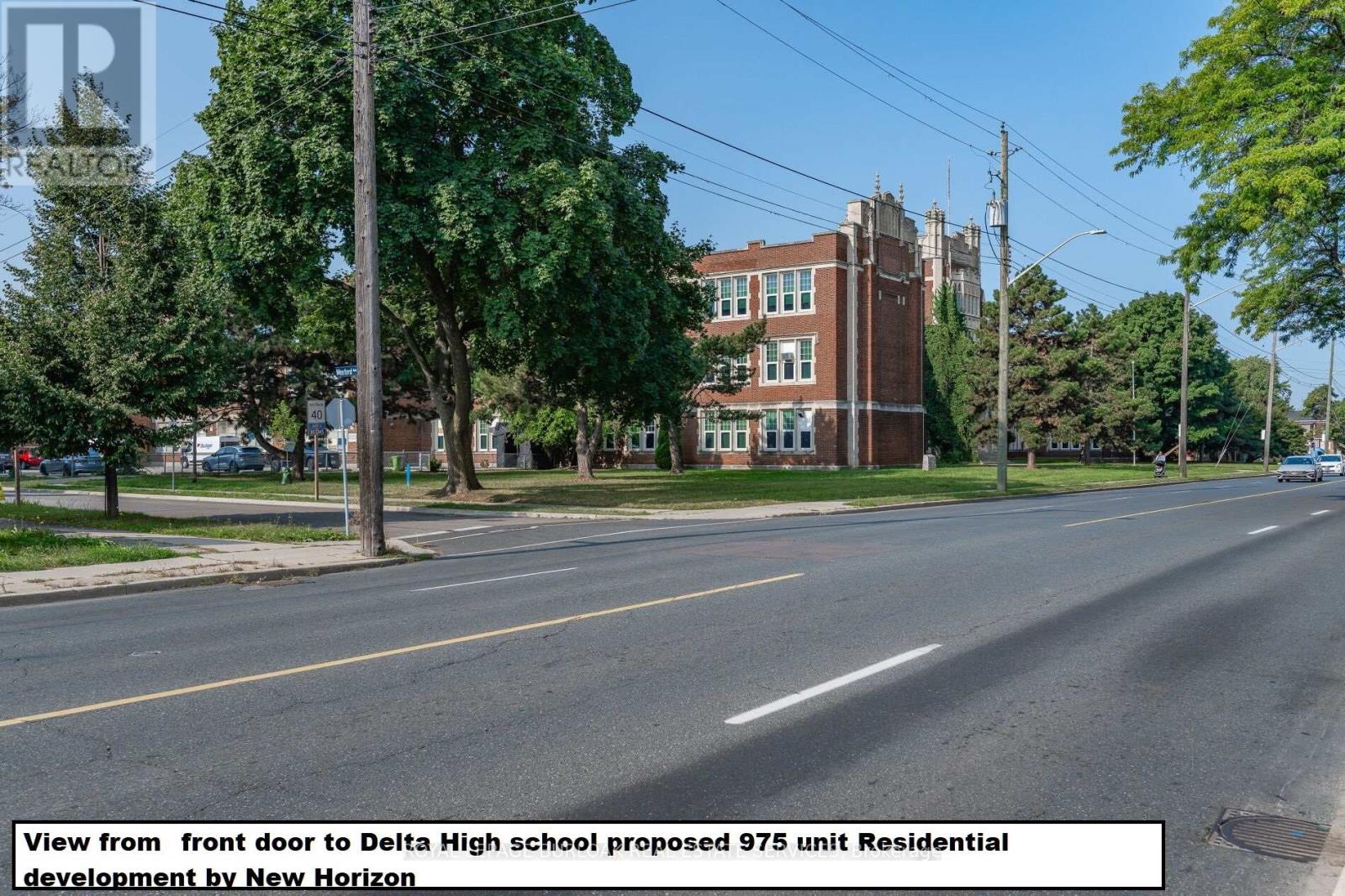 Photo 35 of 1345 Main Street E, Hamilton ON
