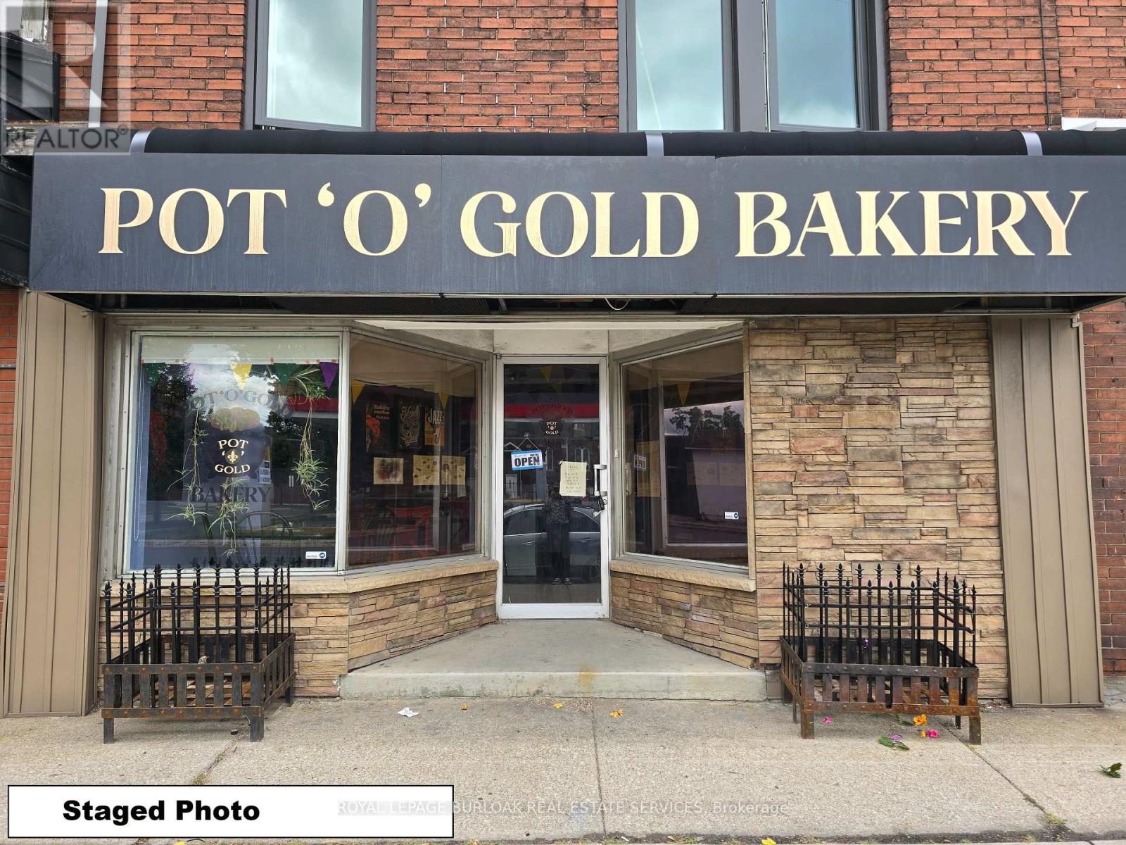 Photo 4 of 1345 Main Street E, Hamilton ON