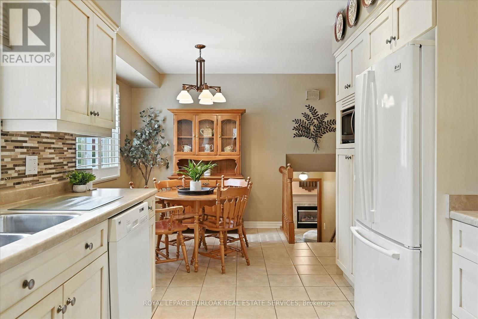 Photo 14 of 5937 Saint Anthony Crescent, Niagara Falls ON