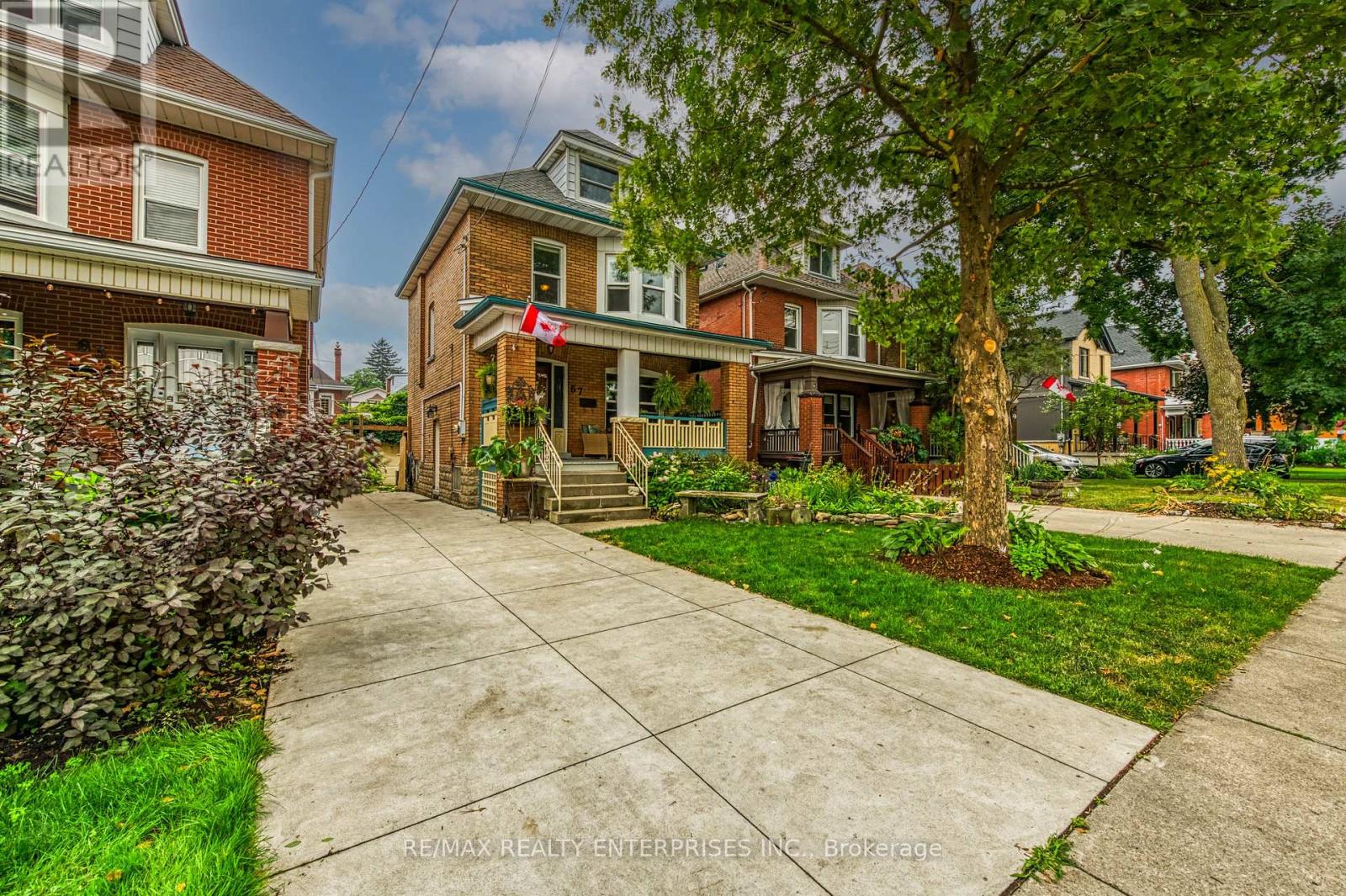 Photo 11 of 67 Kensington Avenue S, Hamilton ON