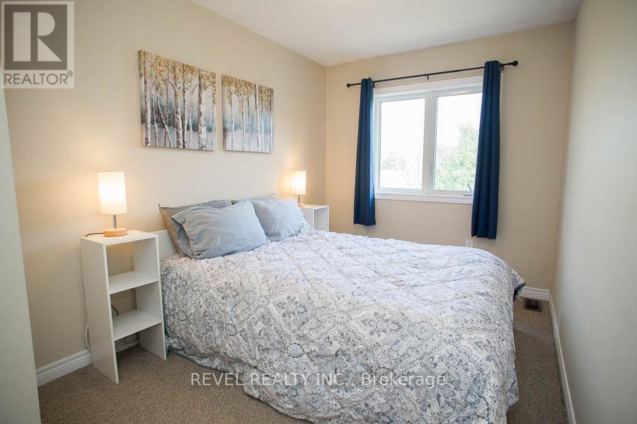 Photo 18 of 115 20 Mcconkey Crescent, Brantford ON