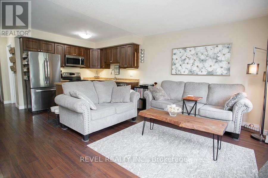 Photo 9 of 115 20 Mcconkey Crescent, Brantford ON