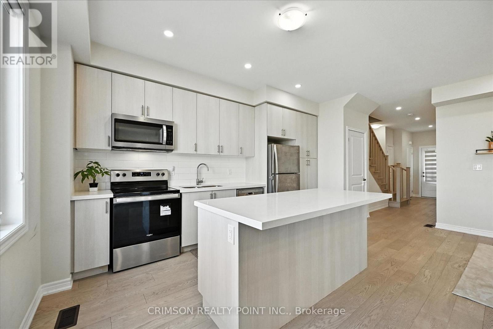 Photo 36 of 8 Linden Park Lane, Hamilton ON