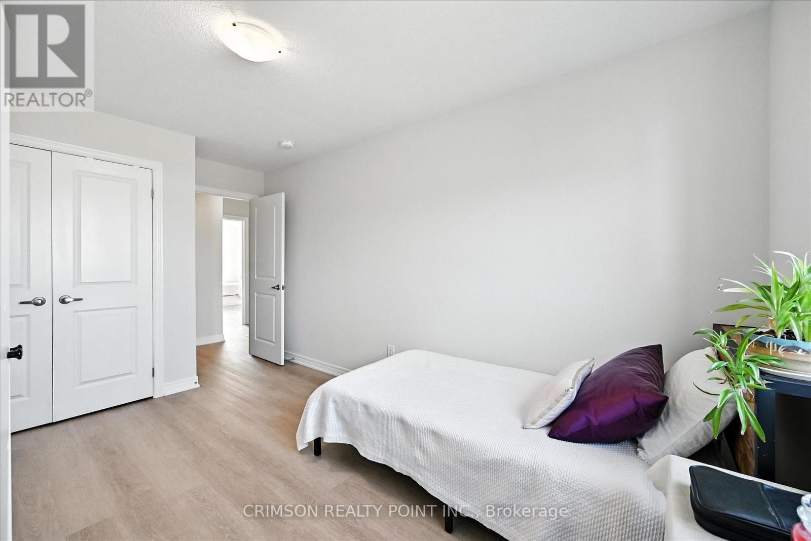 Photo 30 of 8 Linden Park Lane, Hamilton ON