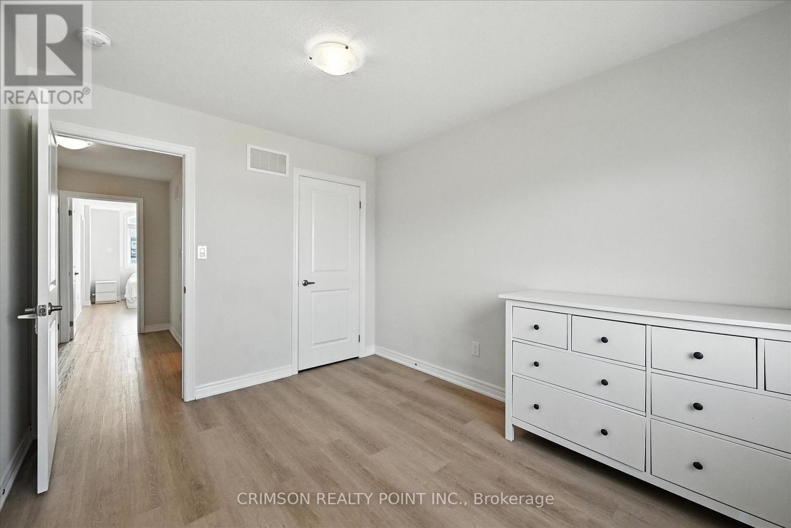 Photo 40 of 8 Linden Park Lane, Hamilton ON
