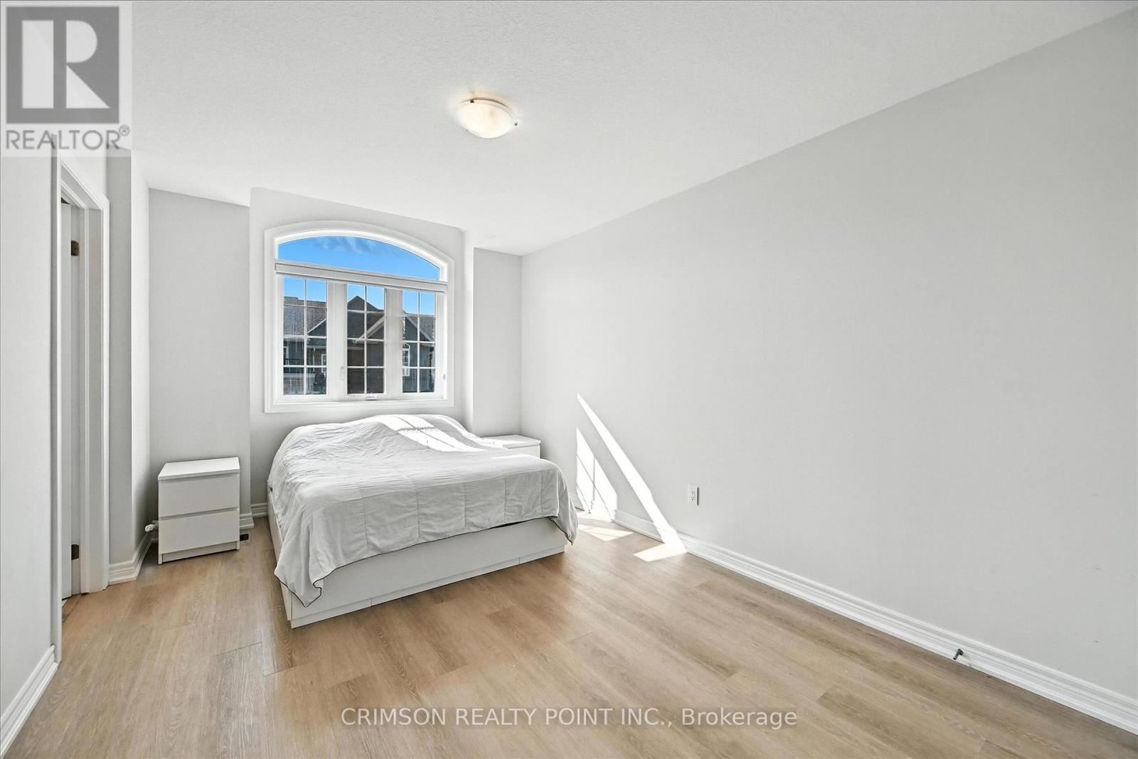 Photo 16 of 8 Linden Park Lane, Hamilton ON