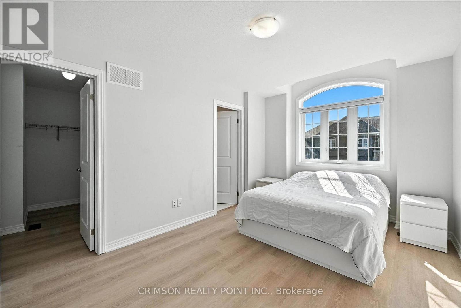 Photo 42 of 8 Linden Park Lane, Hamilton ON