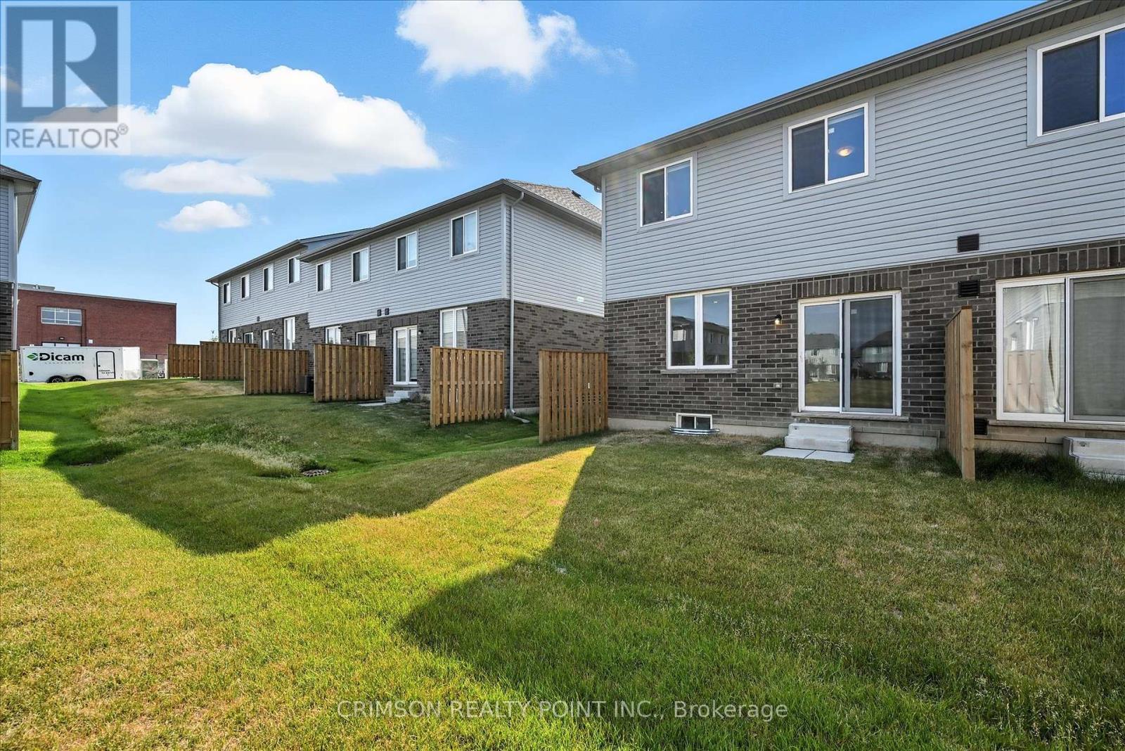 Photo 26 of 8 Linden Park Lane, Hamilton ON