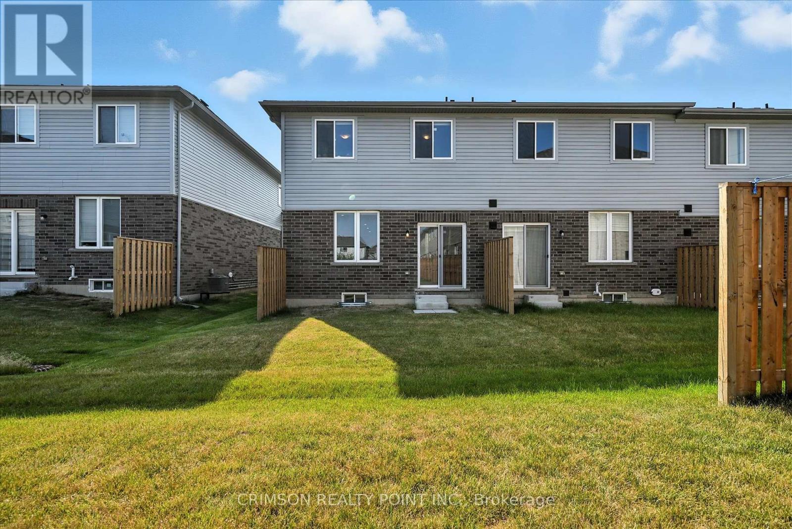 Photo 15 of 8 Linden Park Lane, Hamilton ON