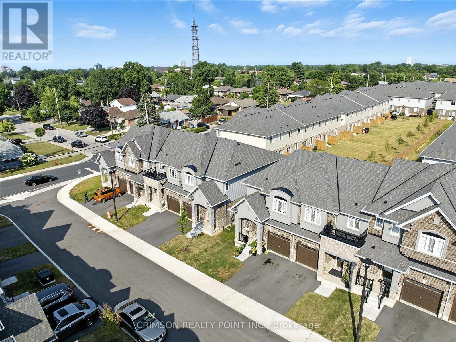 Photo 14 of 8 Linden Park Lane, Hamilton ON