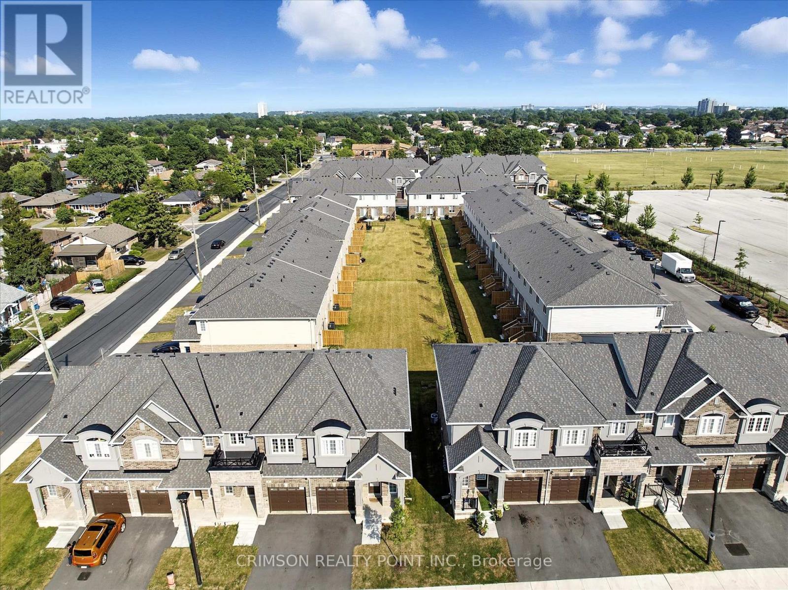 Photo 21 of 8 Linden Park Lane, Hamilton ON