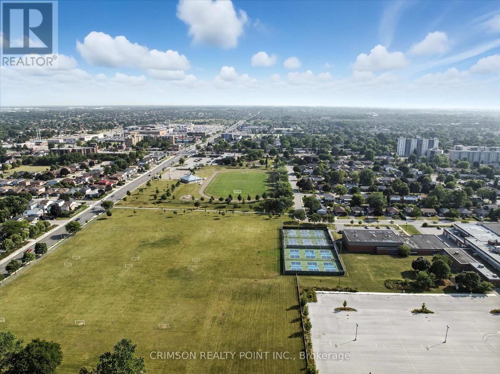 Photo 8 of 8 Linden Park Lane, Hamilton ON