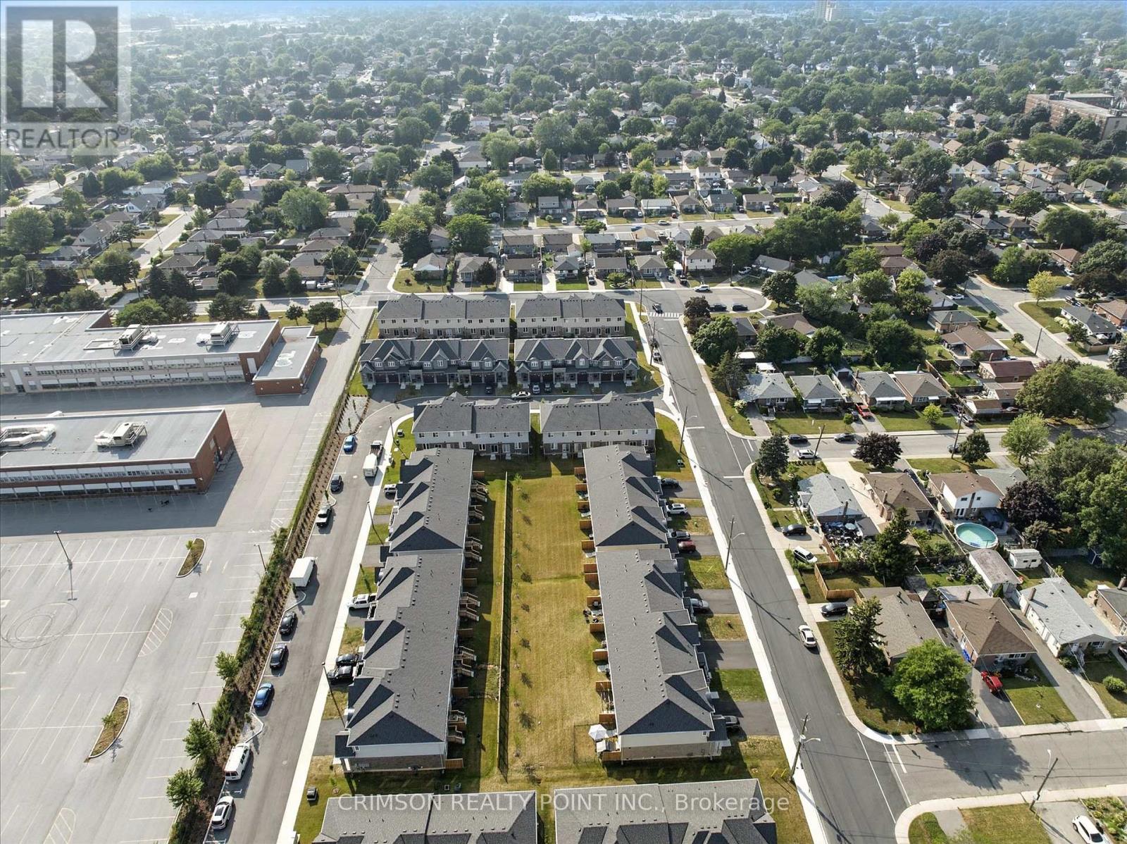 Photo 34 of 8 Linden Park Lane, Hamilton ON