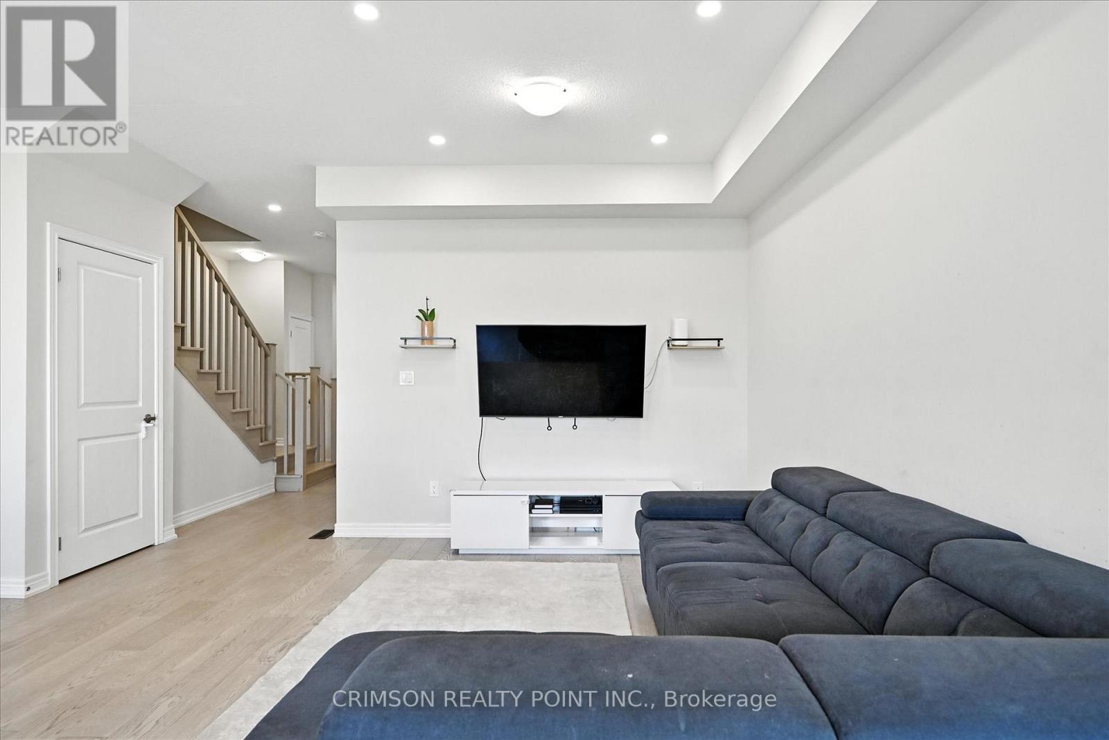 Photo 37 of 8 Linden Park Lane, Hamilton ON