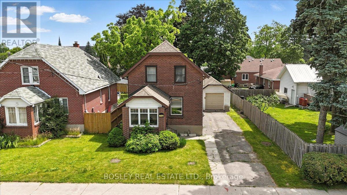 Photo 18 of 712 Park Street S, Peterborough South ON
