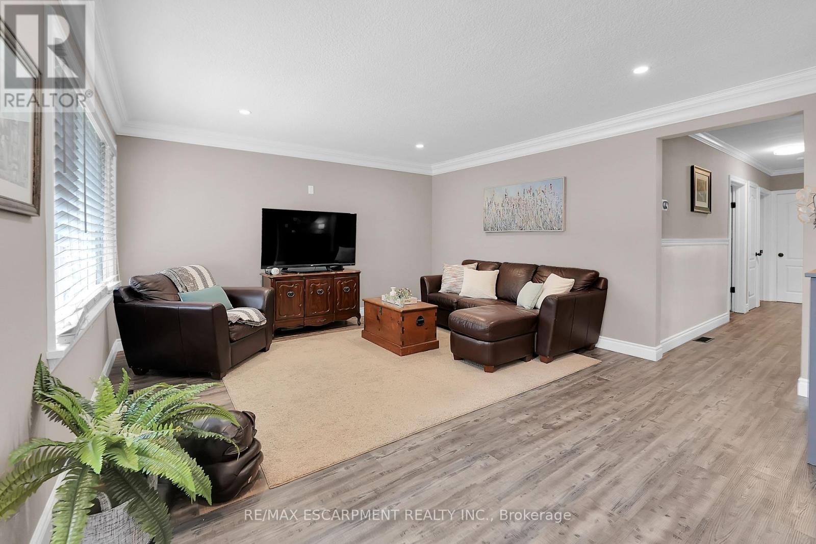 Photo 1 of 429 Elizabeth Street, Grimsby ON