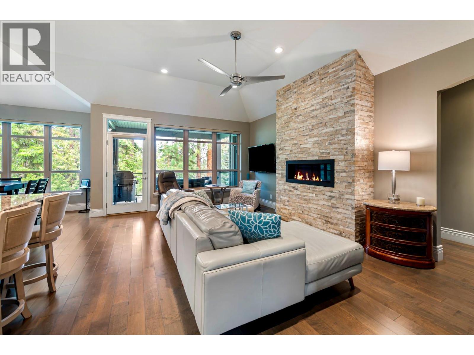 Photo 6 of 4346 Gallaghers Fairway S, Kelowna BC