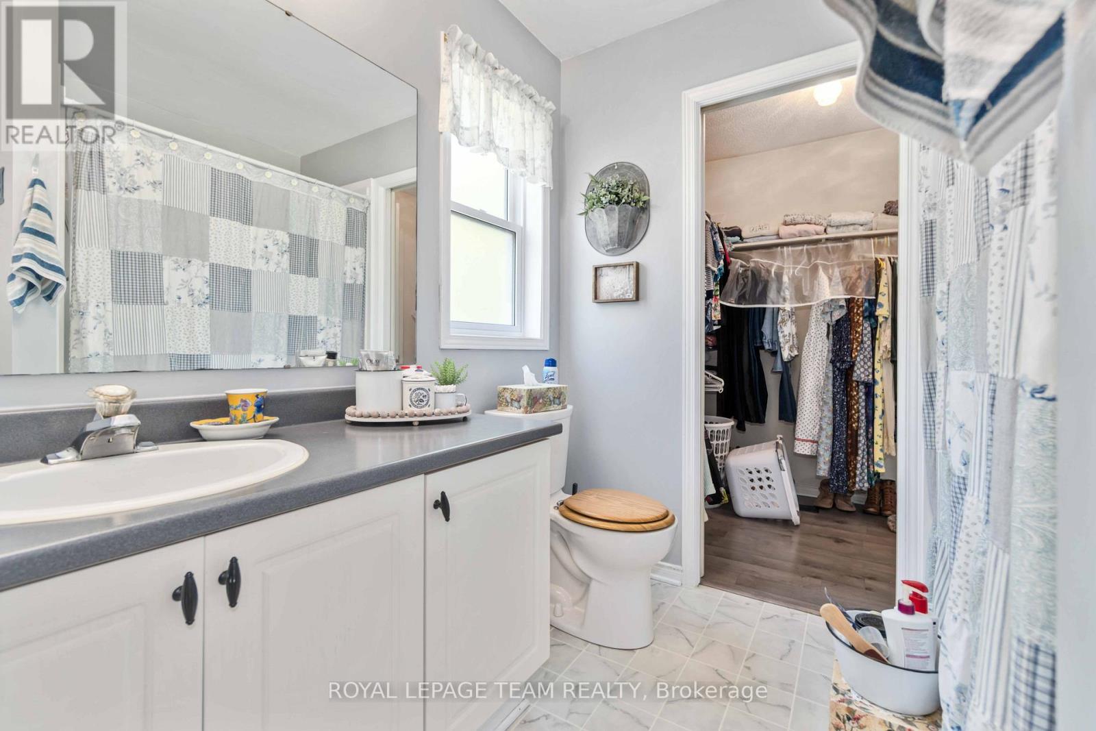 Photo 5 of 14 Mountain Ash Drive, North Grenville ON