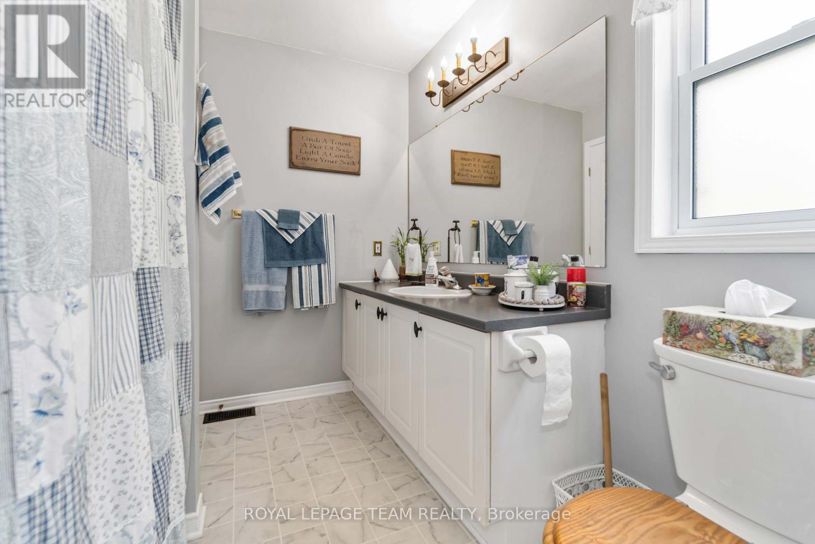Photo 24 of 14 Mountain Ash Drive, North Grenville ON