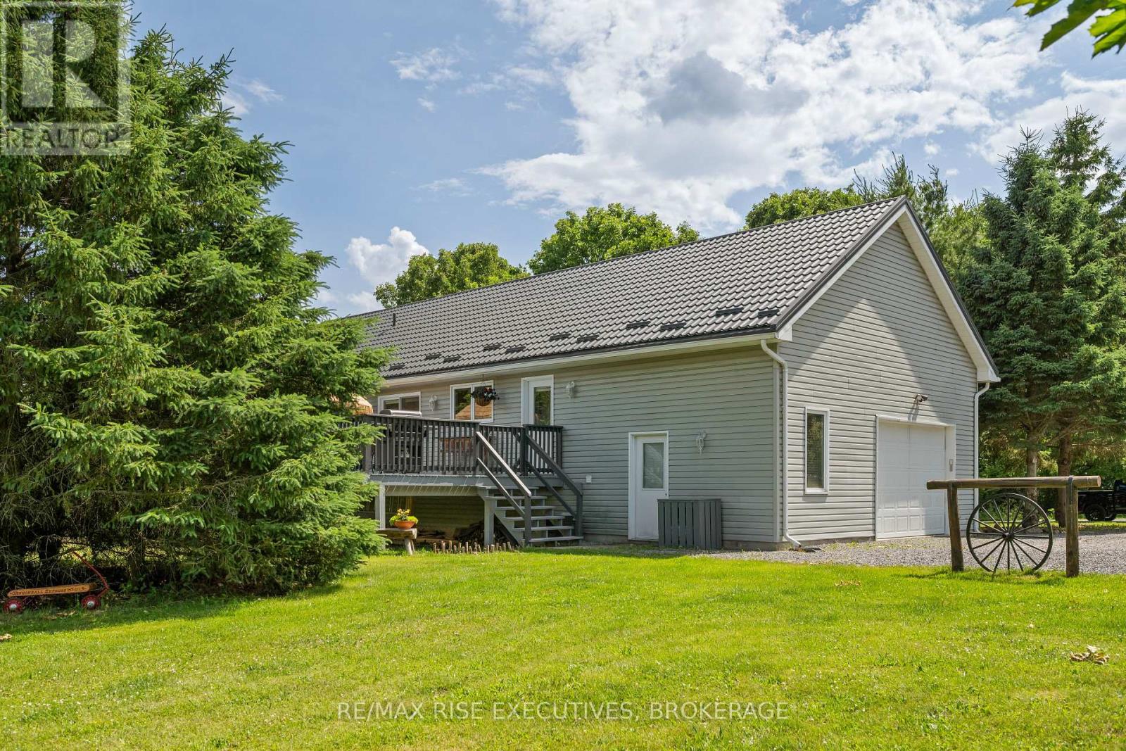 Photo 40 of 63 Sunnyside Road, Rideau Lakes ON