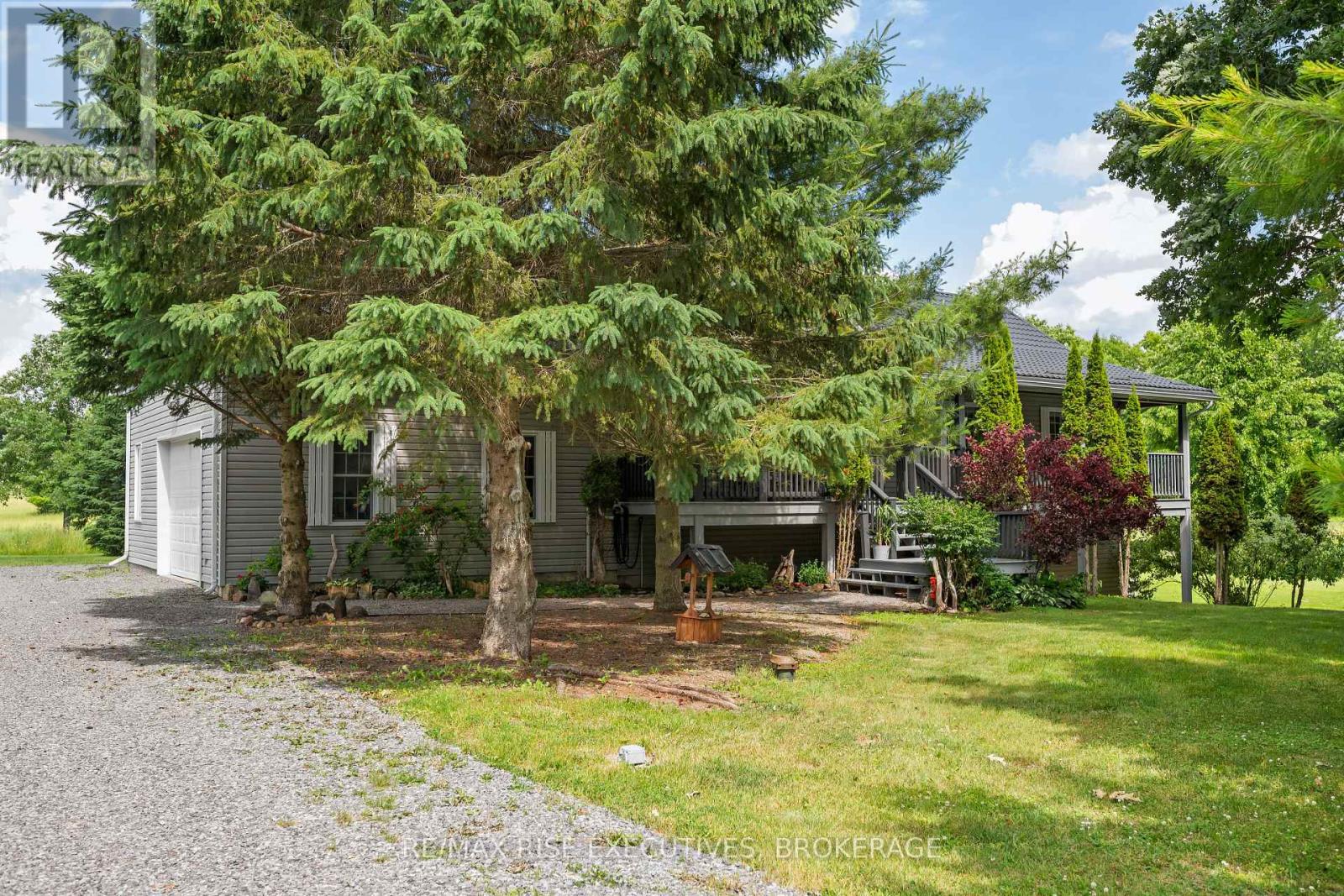 Photo 41 of 63 Sunnyside Road, Rideau Lakes ON