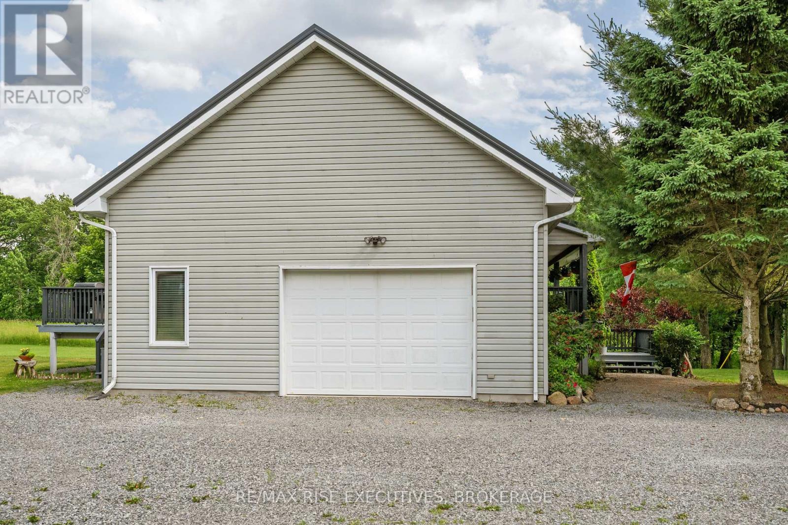 Photo 42 of 63 Sunnyside Road, Rideau Lakes ON
