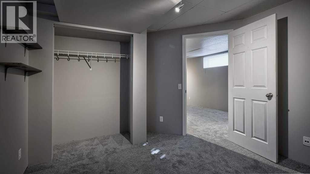 Single Family House for Sale in  Tuscany Valley Green NW Tuscany Calgary 