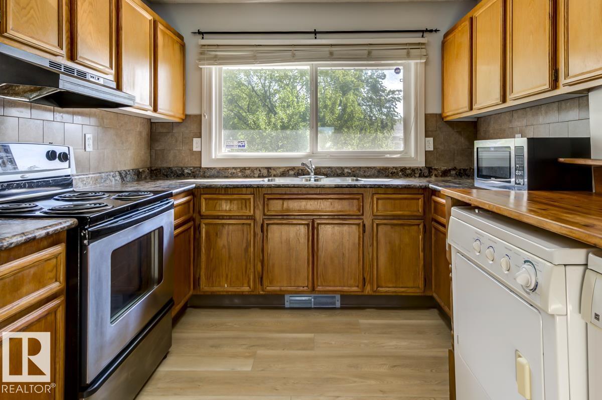 Photo 2 of 62 6220 172 St Nw, Edmonton AB