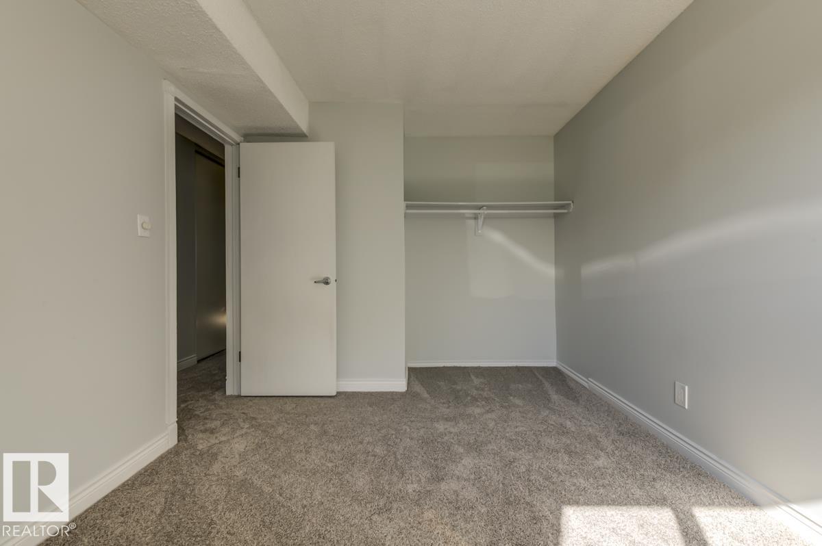 Photo 3 of 62 6220 172 St Nw, Edmonton AB