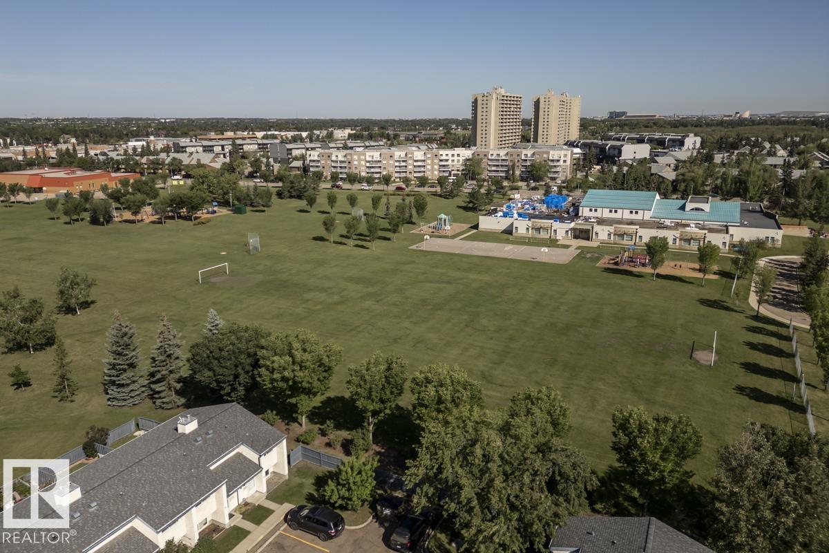 Photo 17 of 62 6220 172 St Nw, Edmonton AB