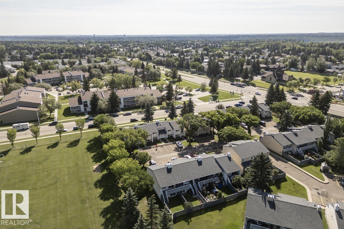 Photo 10 of 62 6220 172 St Nw, Edmonton AB